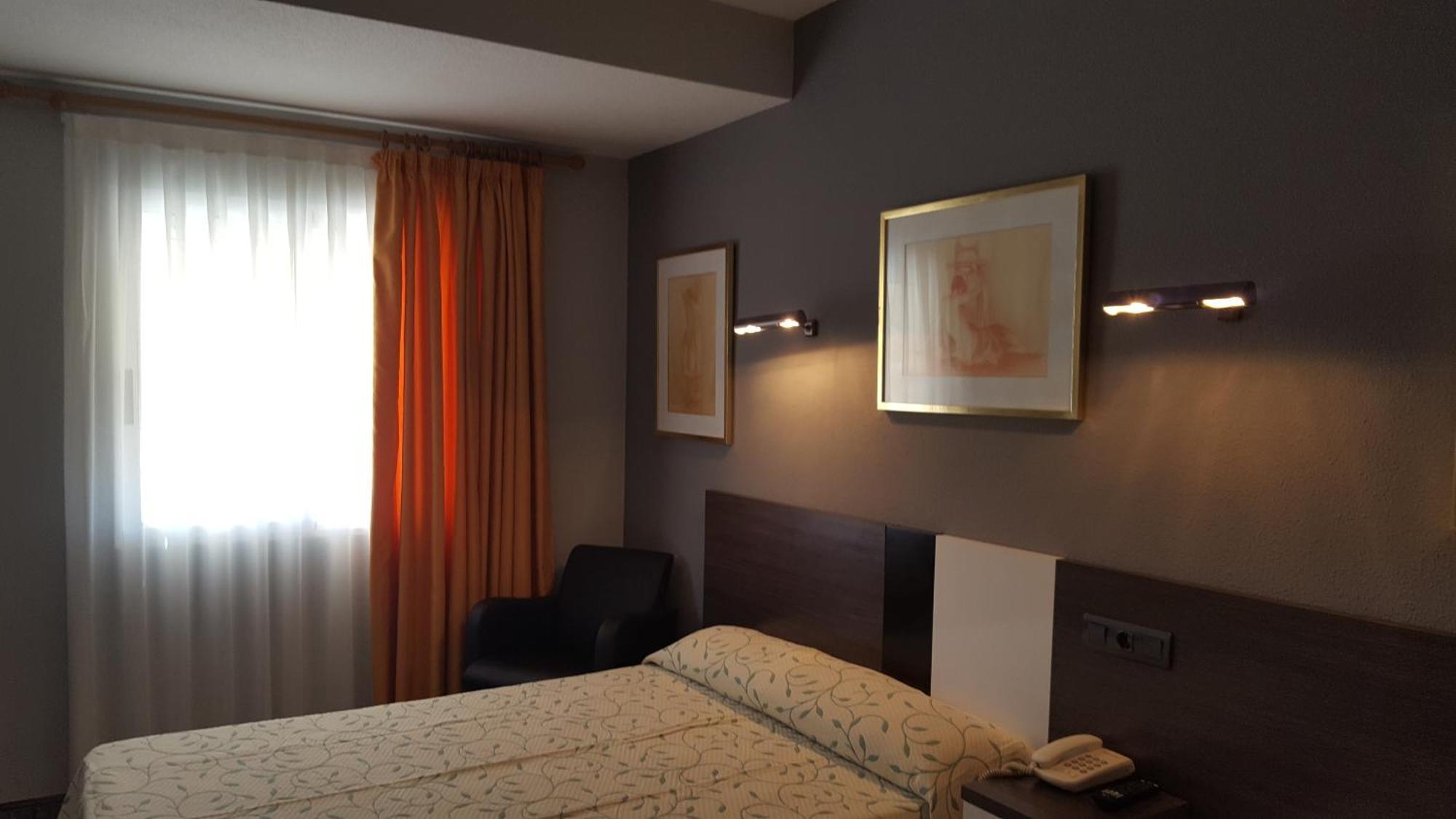 Hotel La Bolera Vinaros Bagian luar foto